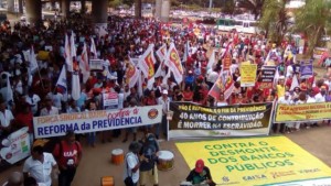 g_reforma-da-previdencia-salvador-protesto_2019322108515